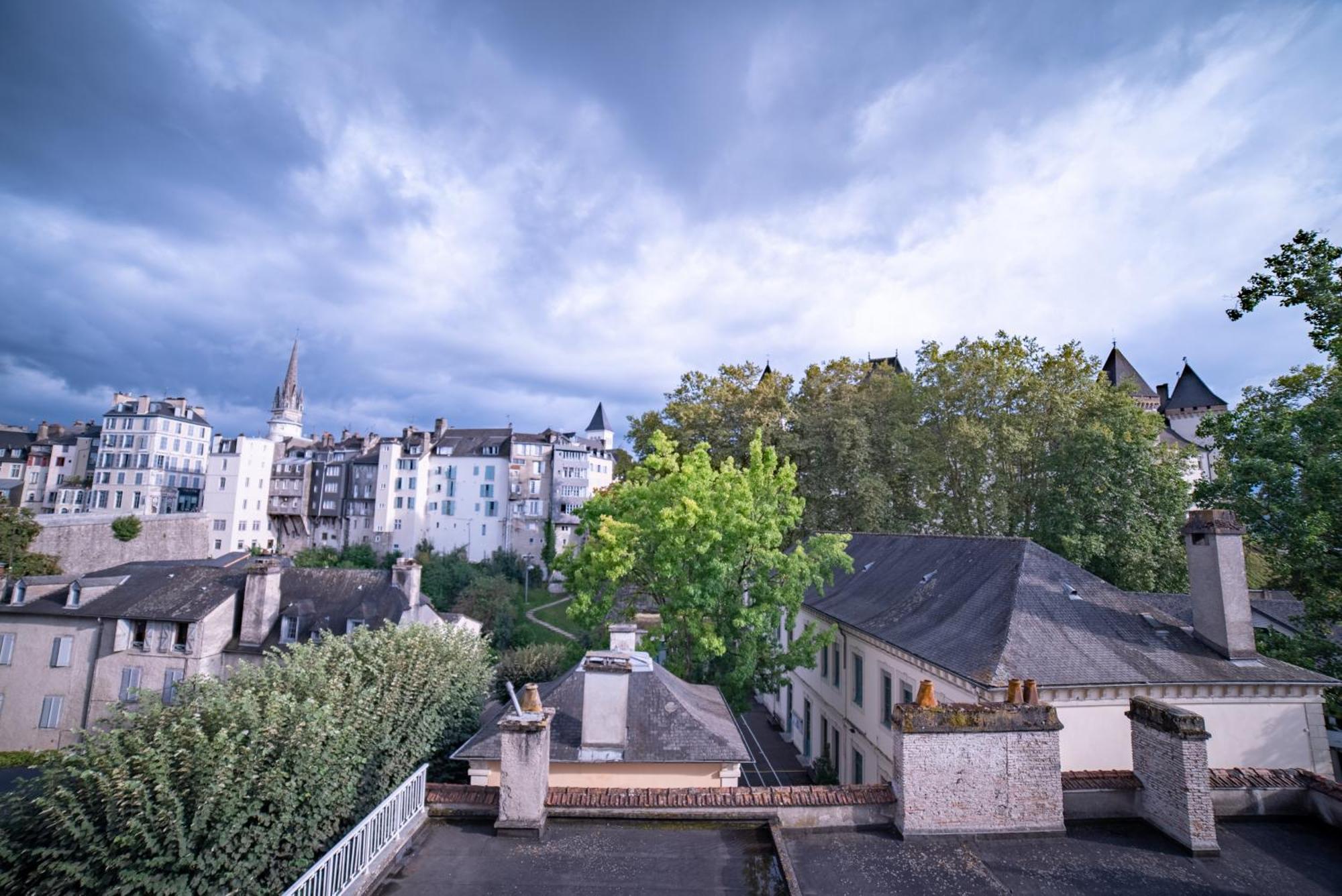 La Vue Royale - Face Au Chateau - Wifi - 4 Personnes Pau Zewnętrze zdjęcie